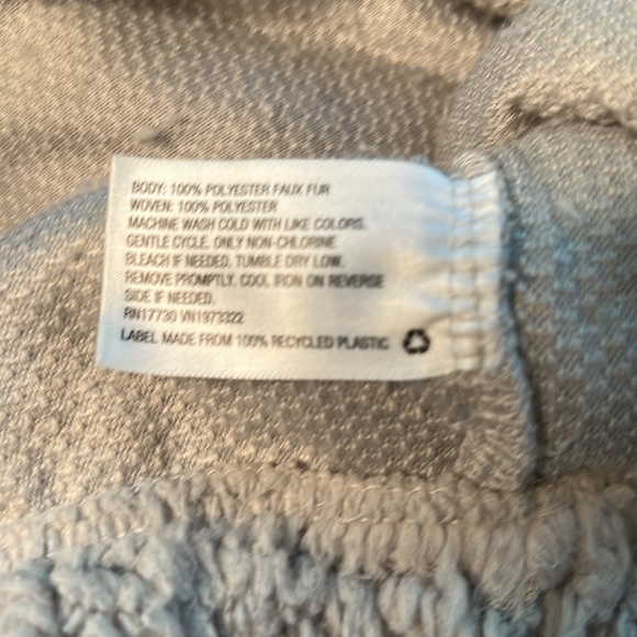 Target wild fable fuzzy Sherpa pullover w/ 3/4 zip - Picture 8 of 9